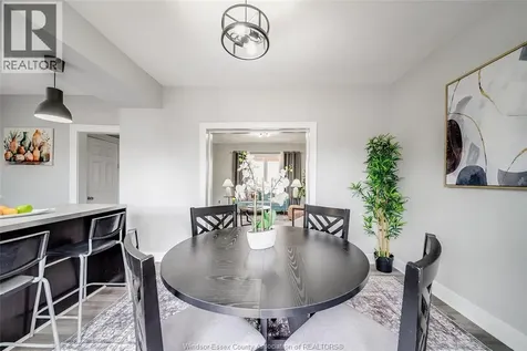 1511 Hall Windsor ON N8X 4R6