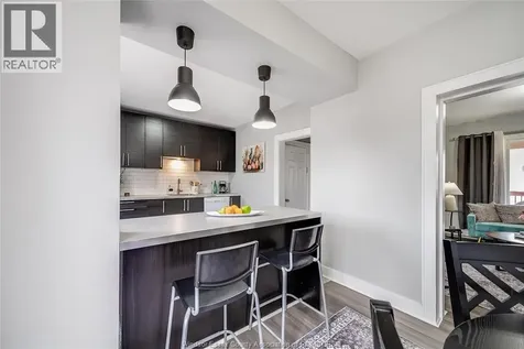 1511 Hall Windsor ON N8X 4R6