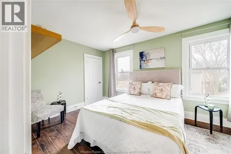 1511 Hall Windsor ON N8X 4R6