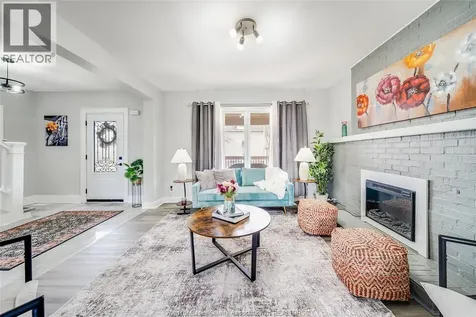 1511 Hall Windsor ON N8X 4R6
