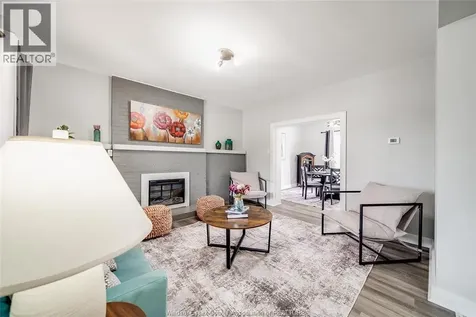 1511 Hall Windsor ON N8X 4R6