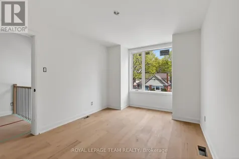 608 Tweedsmuir Avenue Ottawa ON K1Z 5P3