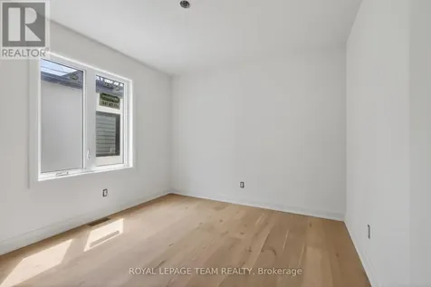 608 Tweedsmuir Avenue Ottawa ON K1Z 5P3