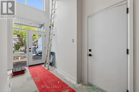 608 Tweedsmuir Avenue Ottawa ON K1Z 5P3