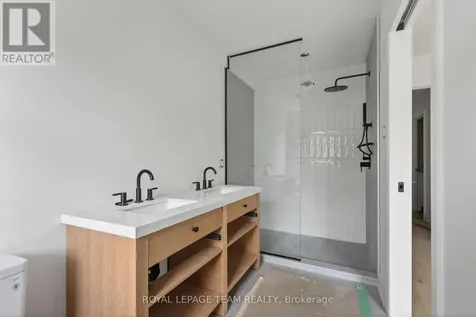 608 Tweedsmuir Avenue Ottawa ON K1Z 5P3