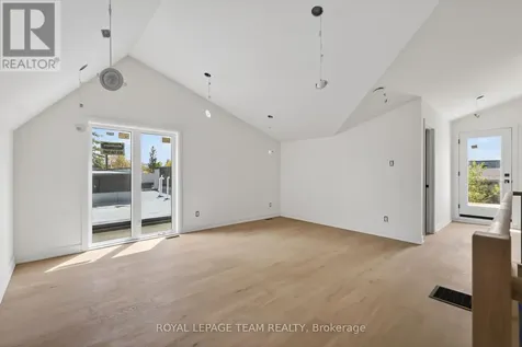 608 Tweedsmuir Avenue Ottawa ON K1Z 5P3
