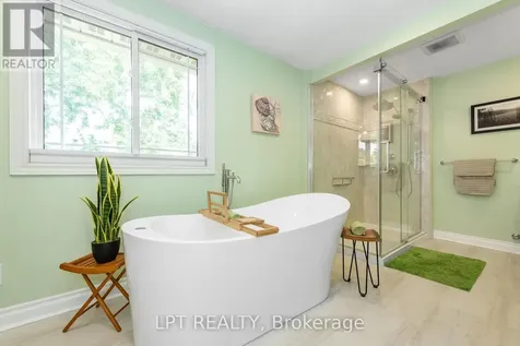 9 Dallaire Crescent Ottawa ON K0A 2Z0