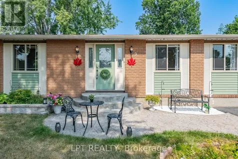 9 Dallaire Crescent Ottawa ON K0A 2Z0