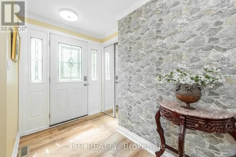 9 Dallaire Crescent Ottawa ON K0A 2Z0