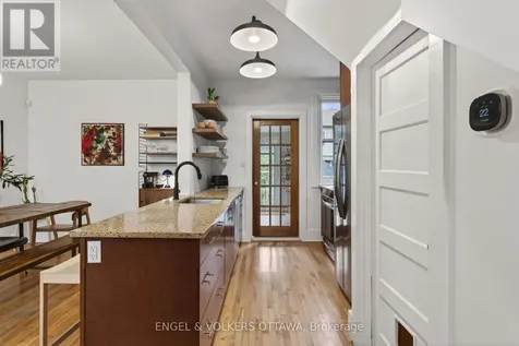 30 Roslyn Avenue Ottawa ON K1S 4W3