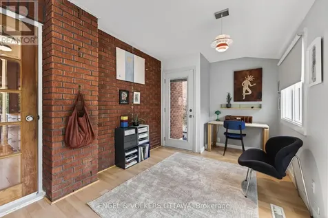 30 Roslyn Avenue Ottawa ON K1S 4W3