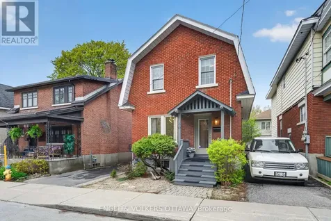 30 Roslyn Avenue Ottawa ON K1S 4W3