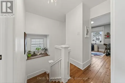 30 Roslyn Avenue Ottawa ON K1S 4W3