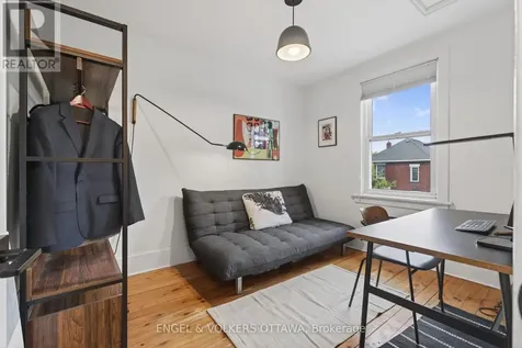 30 Roslyn Avenue Ottawa ON K1S 4W3