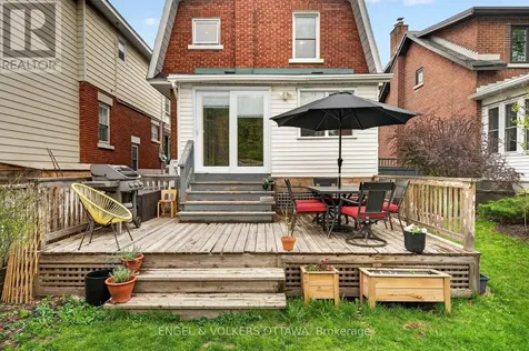 30 Roslyn Avenue Ottawa ON K1S 4W3