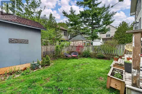 30 Roslyn Avenue Ottawa ON K1S 4W3