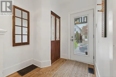 30 Roslyn Avenue Ottawa ON K1S 4W3