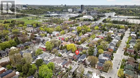 30 Roslyn Avenue Ottawa ON K1S 4W3