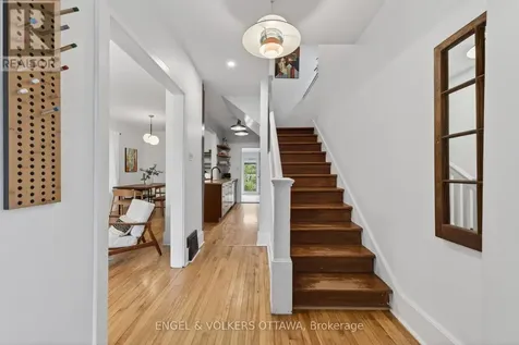 30 Roslyn Avenue Ottawa ON K1S 4W3
