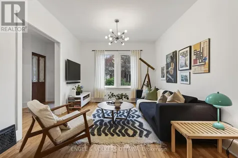 30 Roslyn Avenue Ottawa ON K1S 4W3