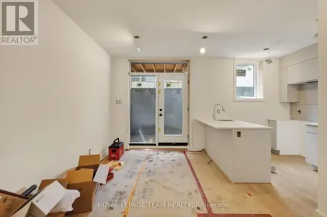 608 Tweedsmuir Avenue Ottawa ON K1Z 5P3