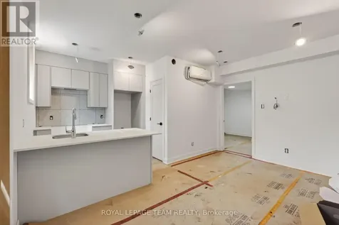 608 Tweedsmuir Avenue Ottawa ON K1Z 5P3