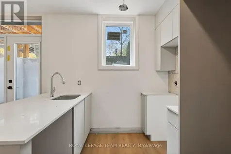 608 Tweedsmuir Avenue Ottawa ON K1Z 5P3