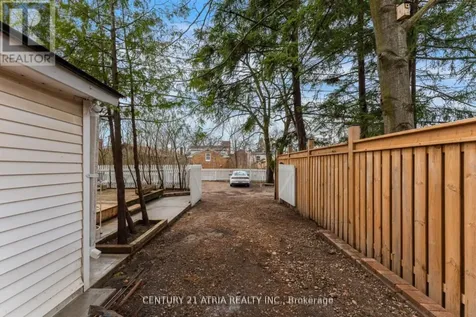 132 Waterloo Street North Cambridge ON N3H 1M8