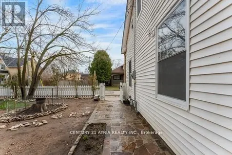 132 Waterloo Street North Cambridge ON N3H 1M8