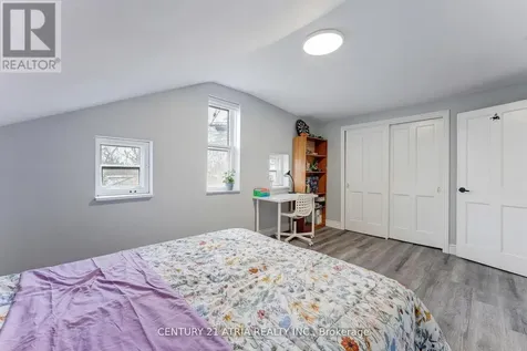 132 Waterloo Street North Cambridge ON N3H 1M8