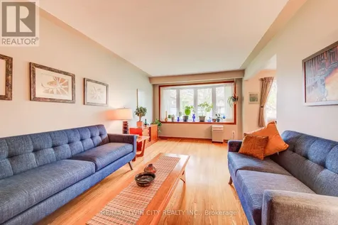 18 Queenston Crescent Kitchener ON N2B 2V5