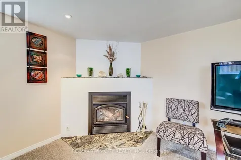 18 Queenston Crescent Kitchener ON N2B 2V5