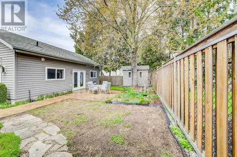 18 Queenston Crescent Kitchener ON N2B 2V5