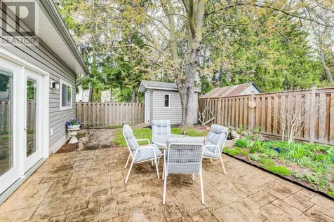 18 Queenston Crescent Kitchener ON N2B 2V5