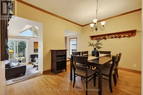 34 Ella Street Ottawa ON K1S 2S4
