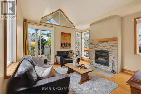 34 Ella Street Ottawa ON K1S 2S4