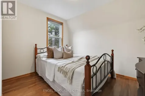 34 Ella Street Ottawa ON K1S 2S4