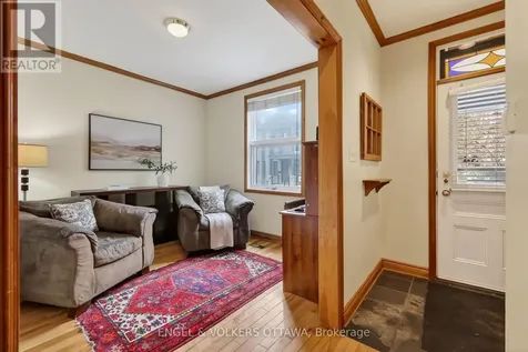 34 Ella Street Ottawa ON K1S 2S4
