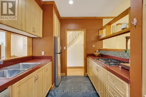 34 Ella Street Ottawa ON K1S 2S4