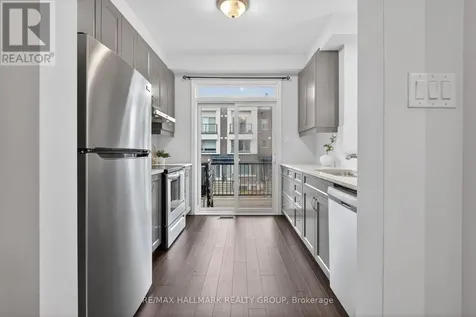 805 Kiniw Private Ottawa ON K1K 4Z4