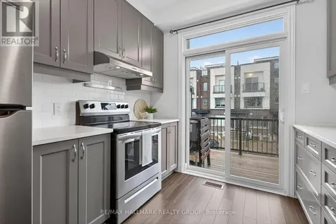 805 Kiniw Private Ottawa ON K1K 4Z4