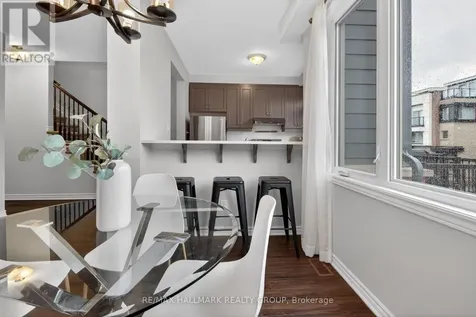 805 Kiniw Private Ottawa ON K1K 4Z4