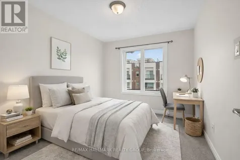 805 Kiniw Private Ottawa ON K1K 4Z4