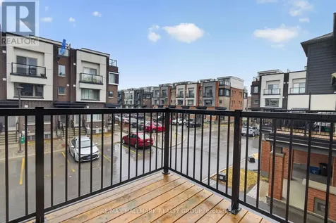 805 Kiniw Private Ottawa ON K1K 4Z4