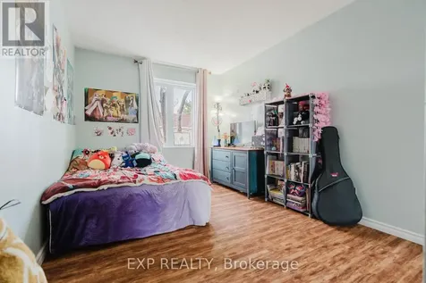 378 Valade Crescent Ottawa ON K4A 2V8