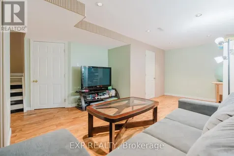 378 Valade Crescent Ottawa ON K4A 2V8