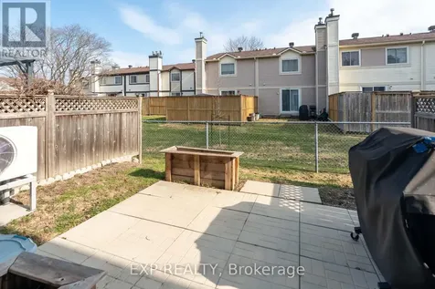 378 Valade Crescent Ottawa ON K4A 2V8
