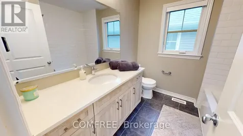 881 Antonio Farley Street Ottawa ON K4A 5K1