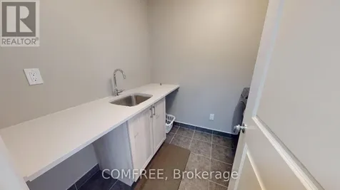881 Antonio Farley Street Ottawa ON K4A 5K1