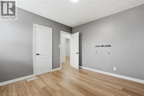 177 East 31st Street Hamilton ON L8V 3P4